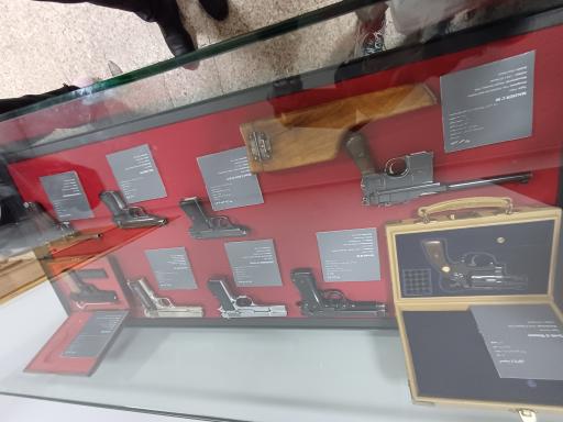 عکس موزه سلاح های دربار