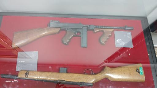 عکس موزه سلاح های دربار