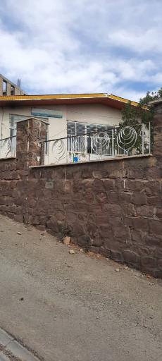 عکس دبستان انقلاب امین آباد