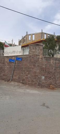 عکس دبستان انقلاب امین آباد