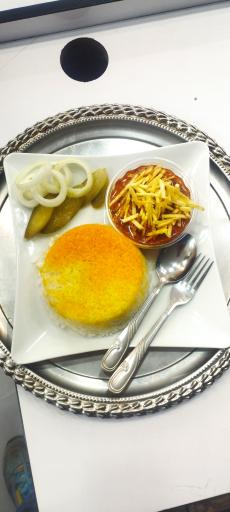 عکس رستوران و تهیه غذای ماهان