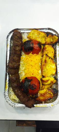 عکس رستوران و تهیه غذای ماهان