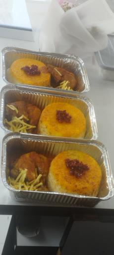 عکس رستوران و تهیه غذای ماهان