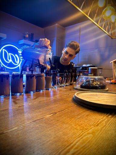 عکس کافه ویلو