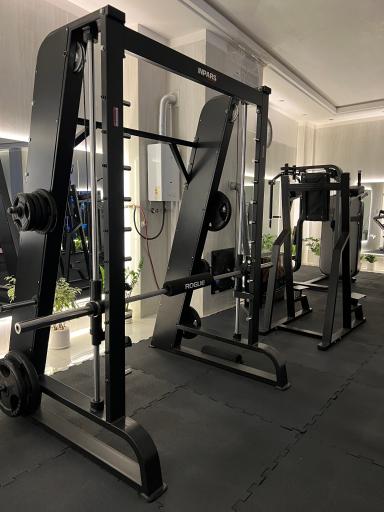 عکس باشگاه بدنسازی سی سی فیت