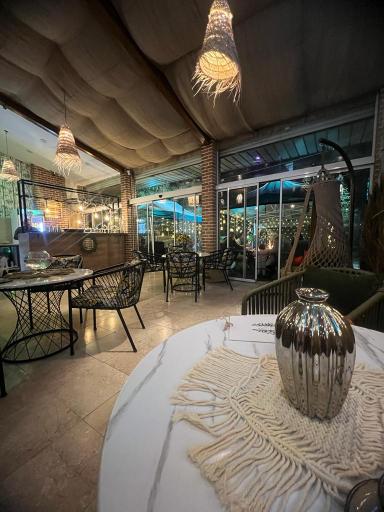 عکس کافه رستوران دیوژن