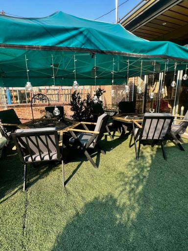 عکس کافه رستوران دیوژن