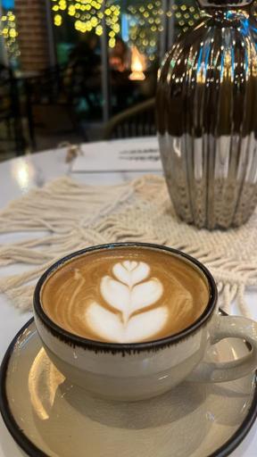 عکس کافه رستوران دیوژن