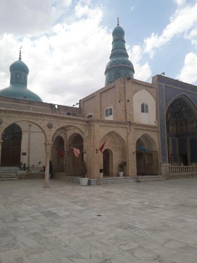 عکس آستان مقدس امامزادگان حمزه و احمد بن اسحاق علیه السلام