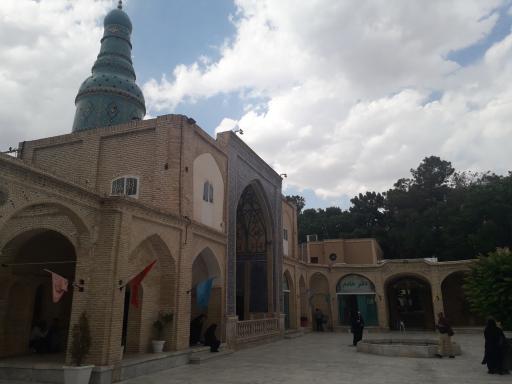 عکس آستان مقدس امامزادگان حمزه و احمد بن اسحاق علیه السلام