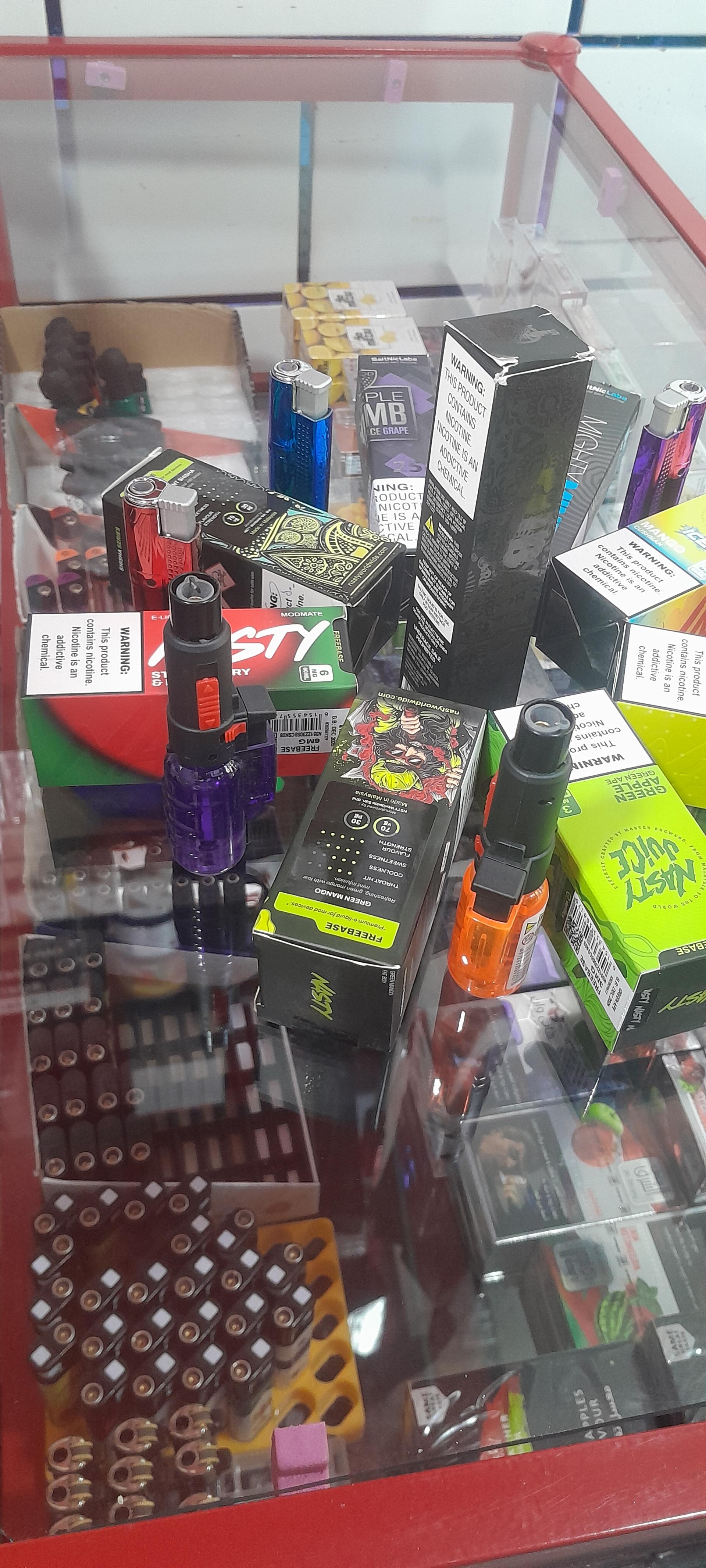 عکس دخانیات خانی