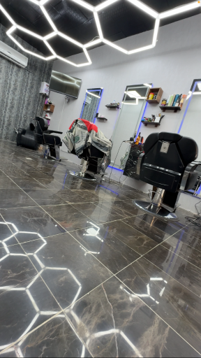 عکس آرایشگاه مردانه لَکس فِرد استایل