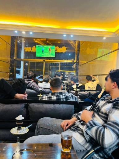 عکس کافه قلیان چوکور