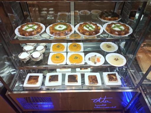 عکس کترینگ عطا (شعبه ویلاشهر)