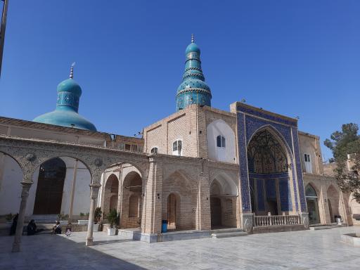 عکس آستان مقدس امامزادگان حمزه و احمد بن اسحاق علیه السلام