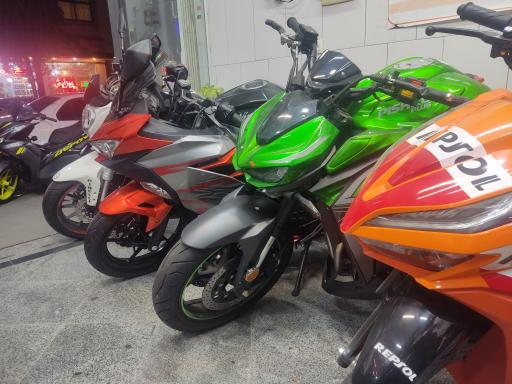 عکس موتور سیکلت فراز