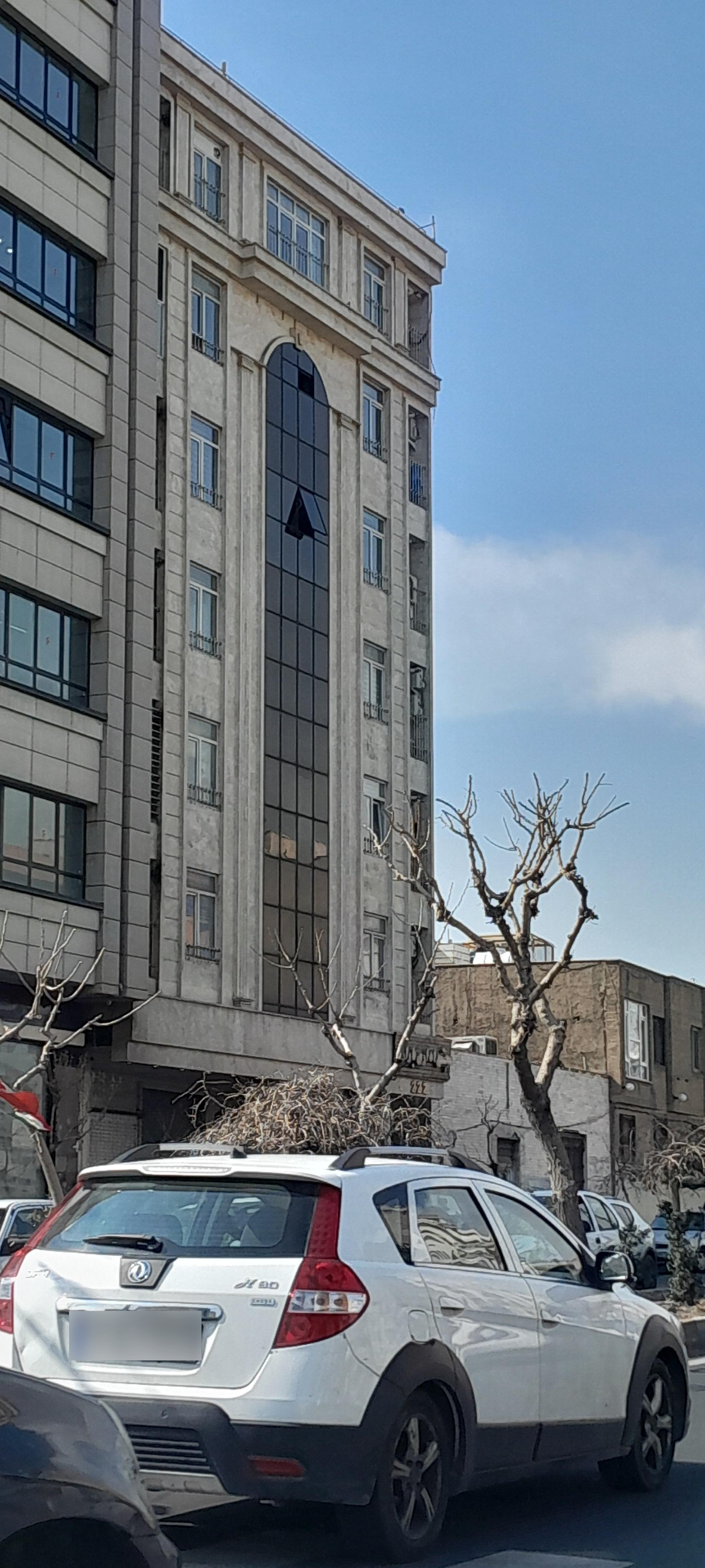 عکس مجتمع اداری باران