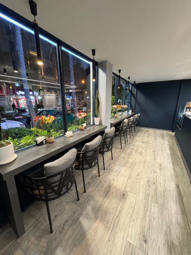 عکس کافه قهوه باز