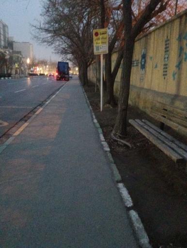 عکس  میدان میرزا کوچک خان