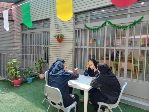 عکس دبیرستان دخترانه دوره دوم فطرت