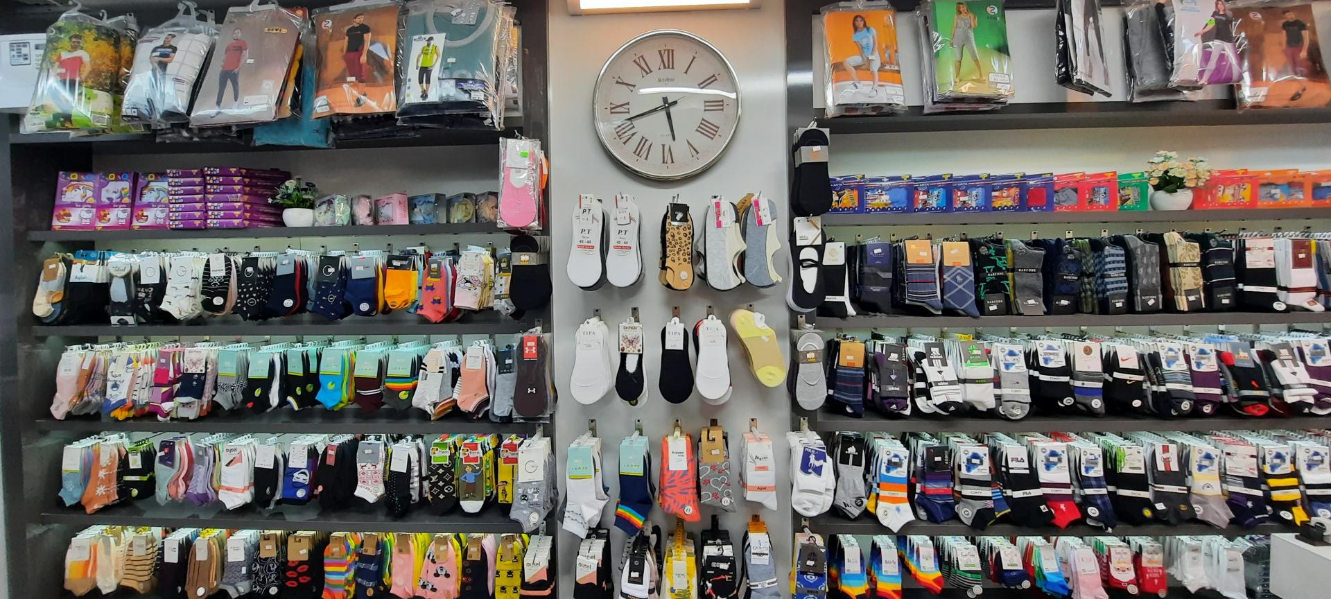 عکس جوراب و لباس زیر جوبین