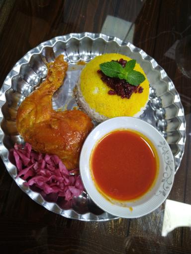 عکس غذاخوری و صبحانه خوری عمو احمد