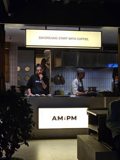 عکس کافه AM:PM