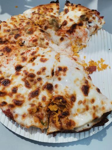 عکس پیتزا زرین