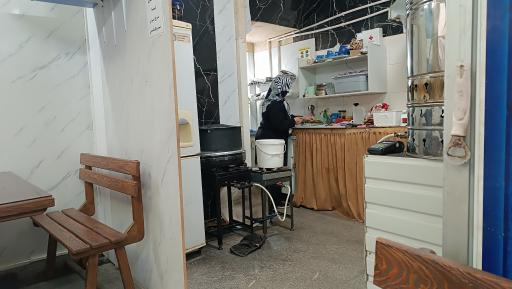 عکس غذاخوری و صبحانه خوری عمو احمد