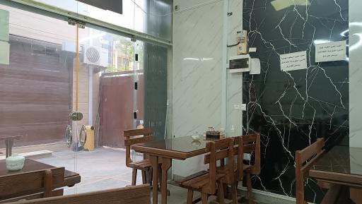 عکس غذاخوری و صبحانه خوری عمو احمد