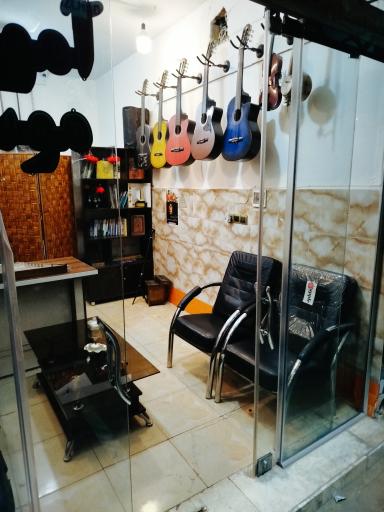 عکس آموزشگاه موسیقی هیربَد 