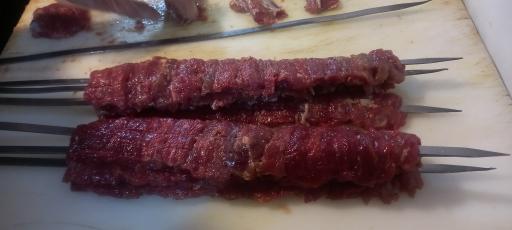 عکس تهیه غذای دادا حامد