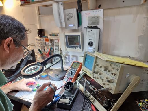 عکس نمایندگی خدمات و تعمیرات آیفون تصویری تابا