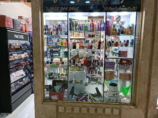فروشگاه لوازم آرایشی فنتی