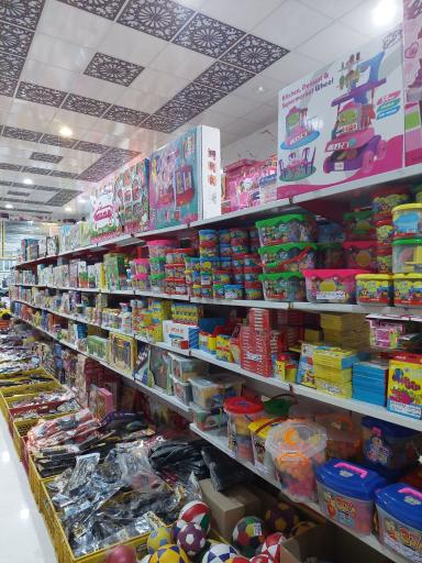 عکس فروشگاه رویاتویز