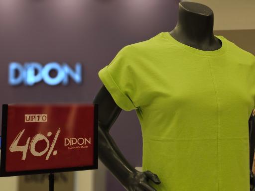 عکس فروشگاه پوشاک دیپون