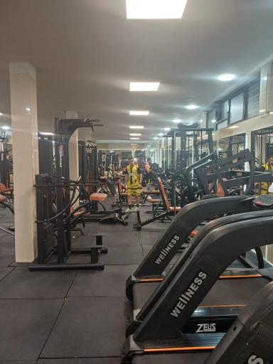 عکس باشگاه بدنسازی تکنیک