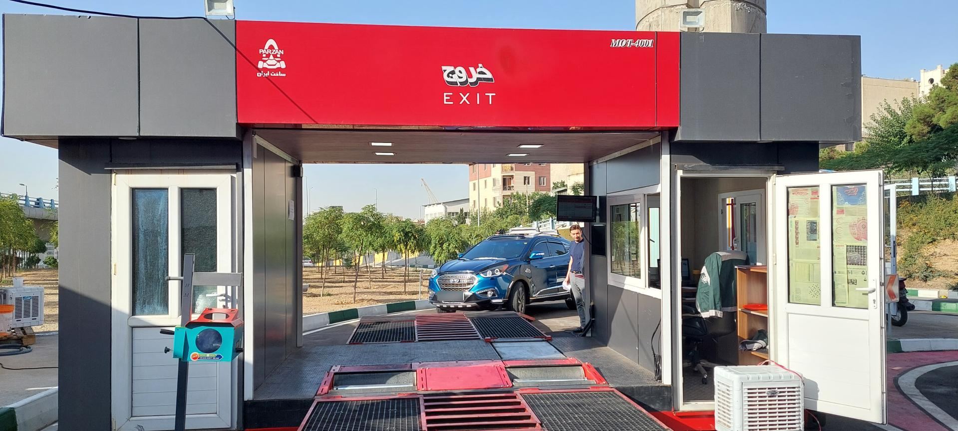 عکس معاینه فنی سیار خودرو 10 و 14 امام علی(اوشان)