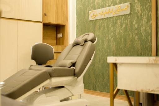 عکس کلینیک پوست و مو ریحانه النبی