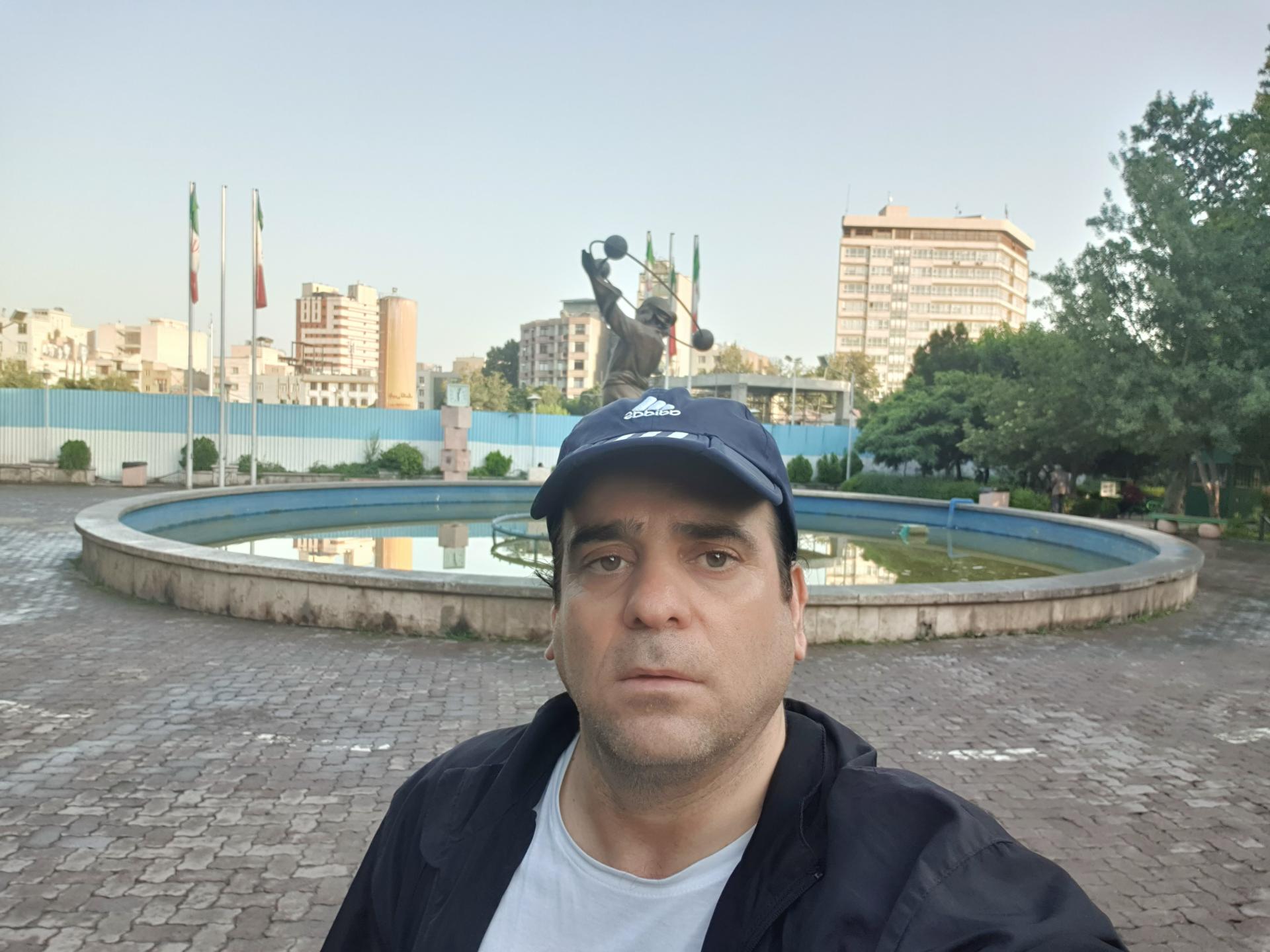 عکس مجسمه ابوریحان بیرونی 