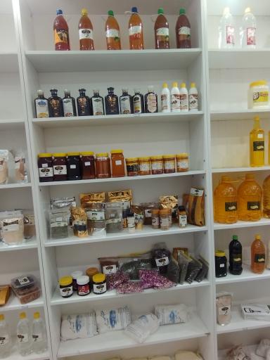 عکس محصولات ارگانیک قائم