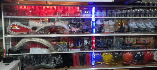 عکس فروشگاه موتورسیکلت شهباز