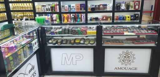 عکس فروشگاه عطر مکران پرفیوم