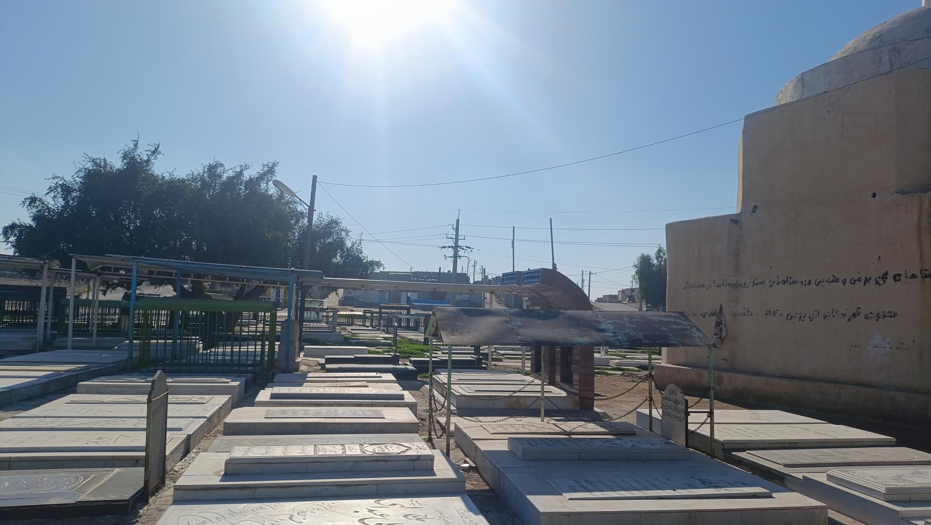 عکس آرامستان پیر عباس