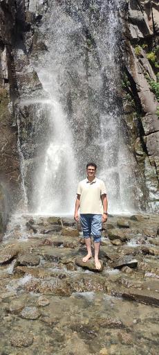 عکس آبشار گنجنامه