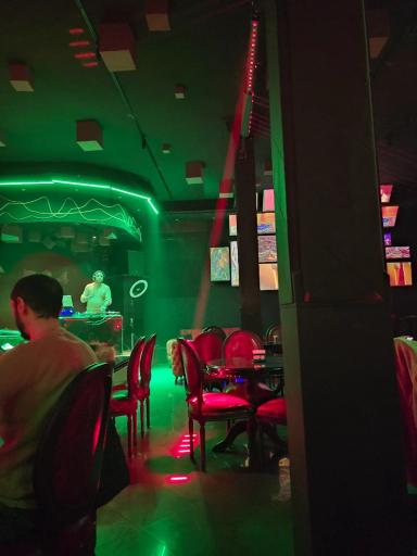 عکس کافه رستوران B94