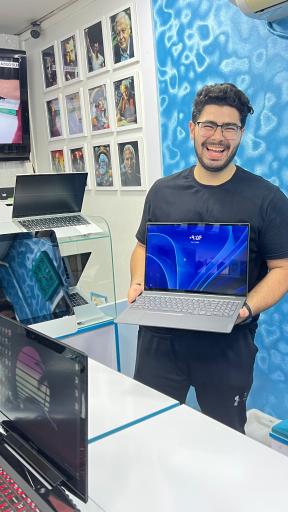 کامپیوتر و لپتاپ پیشگامان فناوری