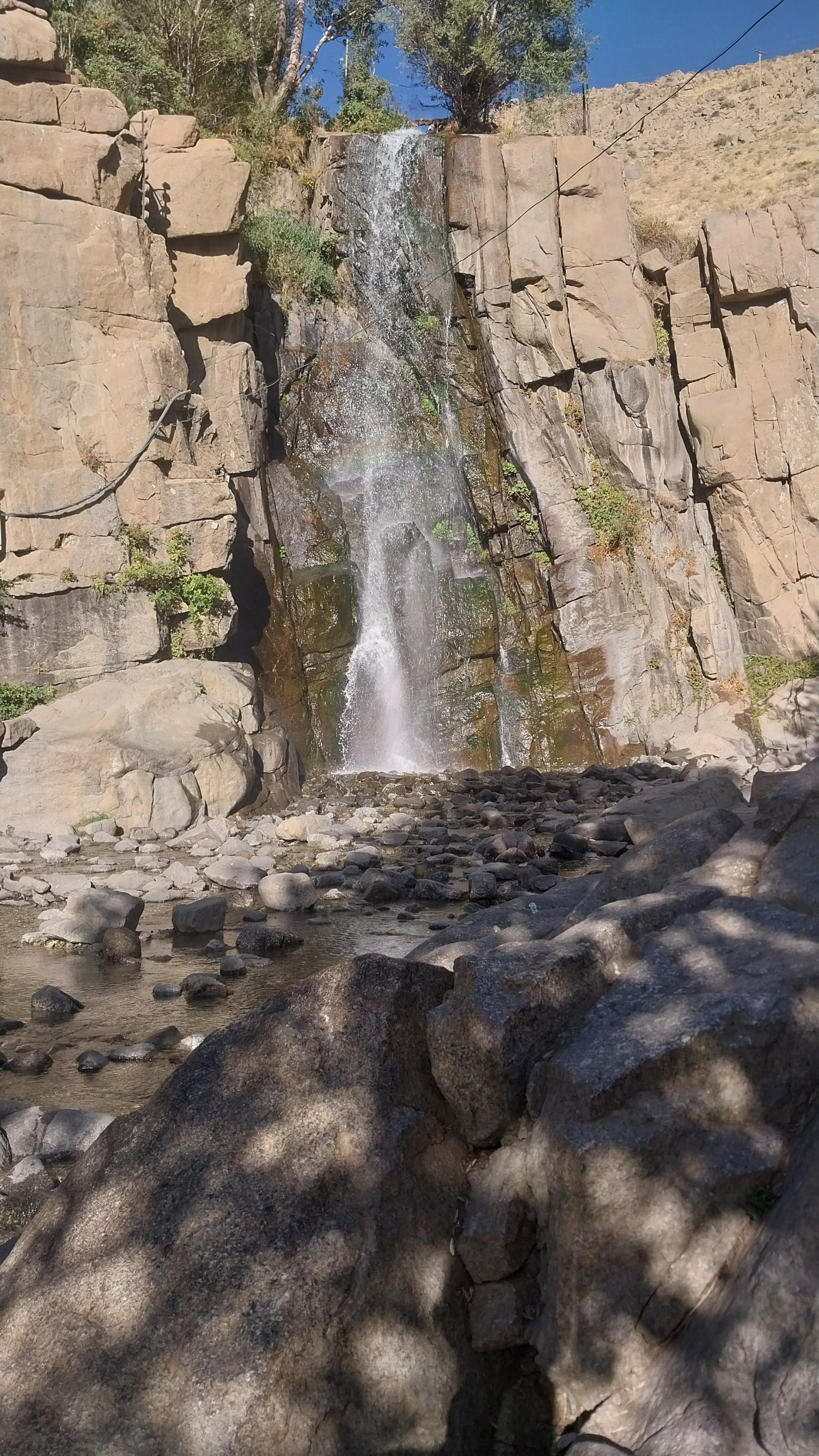 عکس آبشار گنجنامه