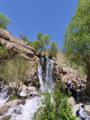 عکس آبشار گنجنامه