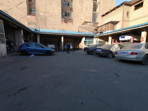 عکس تعمیرگاه و کارواش بهار